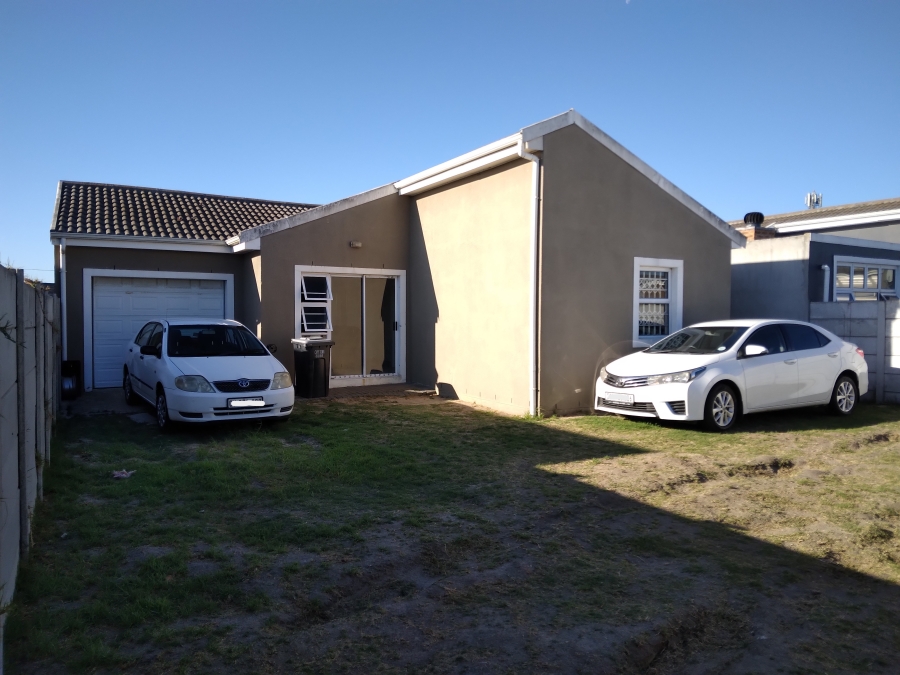 3 Bedroom Property for Sale in Stratford Green Western Cape